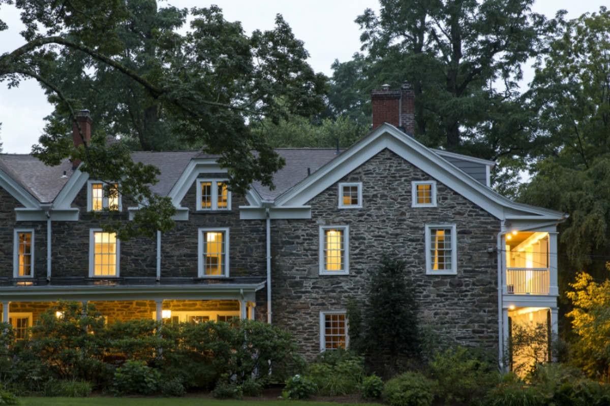 Hasbrouck House: Romantic All-Season Retreat in Hudson Valley