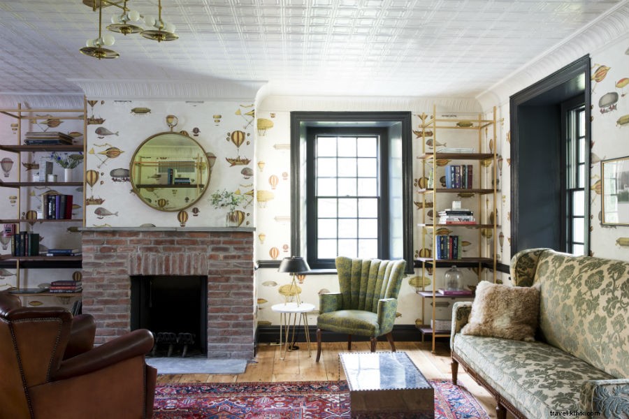 Hasbrouck House: Romantic All-Season Retreat in Hudson Valley