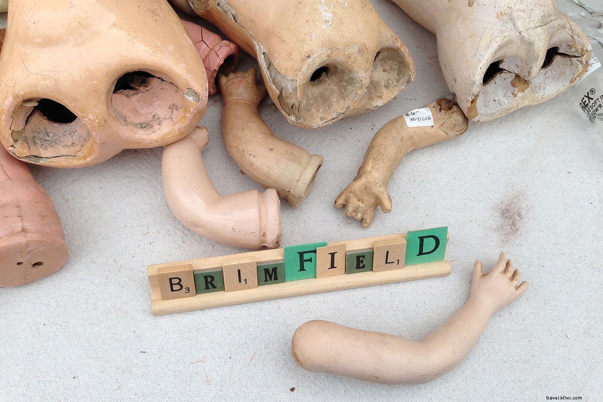 Brimfield Antiques Show: Unearthing Treasures at America s Largest Outdoor Market