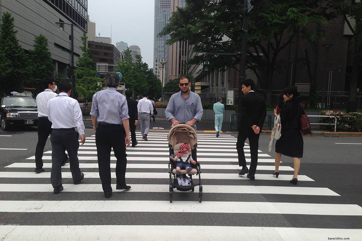 3 Sleek Essentials for Effortless Baby Travel: Pack Light with Your Little One