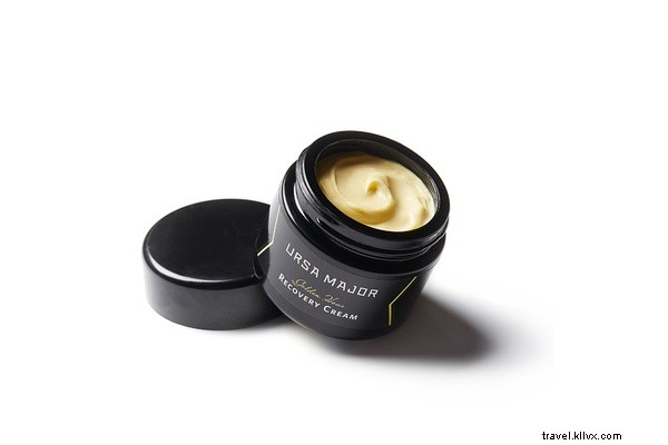 12 Must-Have Cold Weather Accessories for Your Epic Ski Adventure