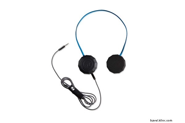 12 Must-Have Cold Weather Accessories for Your Epic Ski Adventure