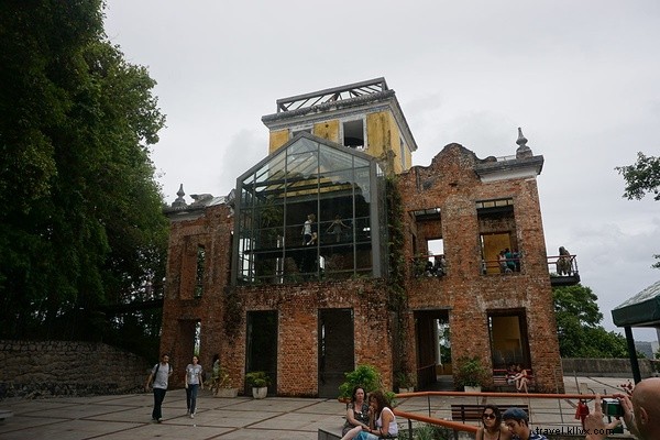 Get Beach-Ready in Rio: Jungle Hikes, Urban Treks & Nightclub Workouts