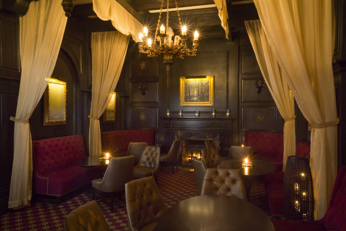 Endless Honeymoon Bliss: A Romantic Road Trip Along Georgia s Stunning Coast