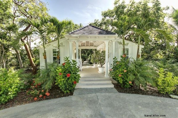 Discover the Dunmore: Harbour Island s Chic Bahamas Retreat