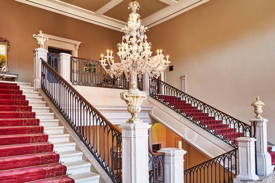 Venice s Hidden Gems: Artsy Sundials to Asylum Hotels Tourists Miss