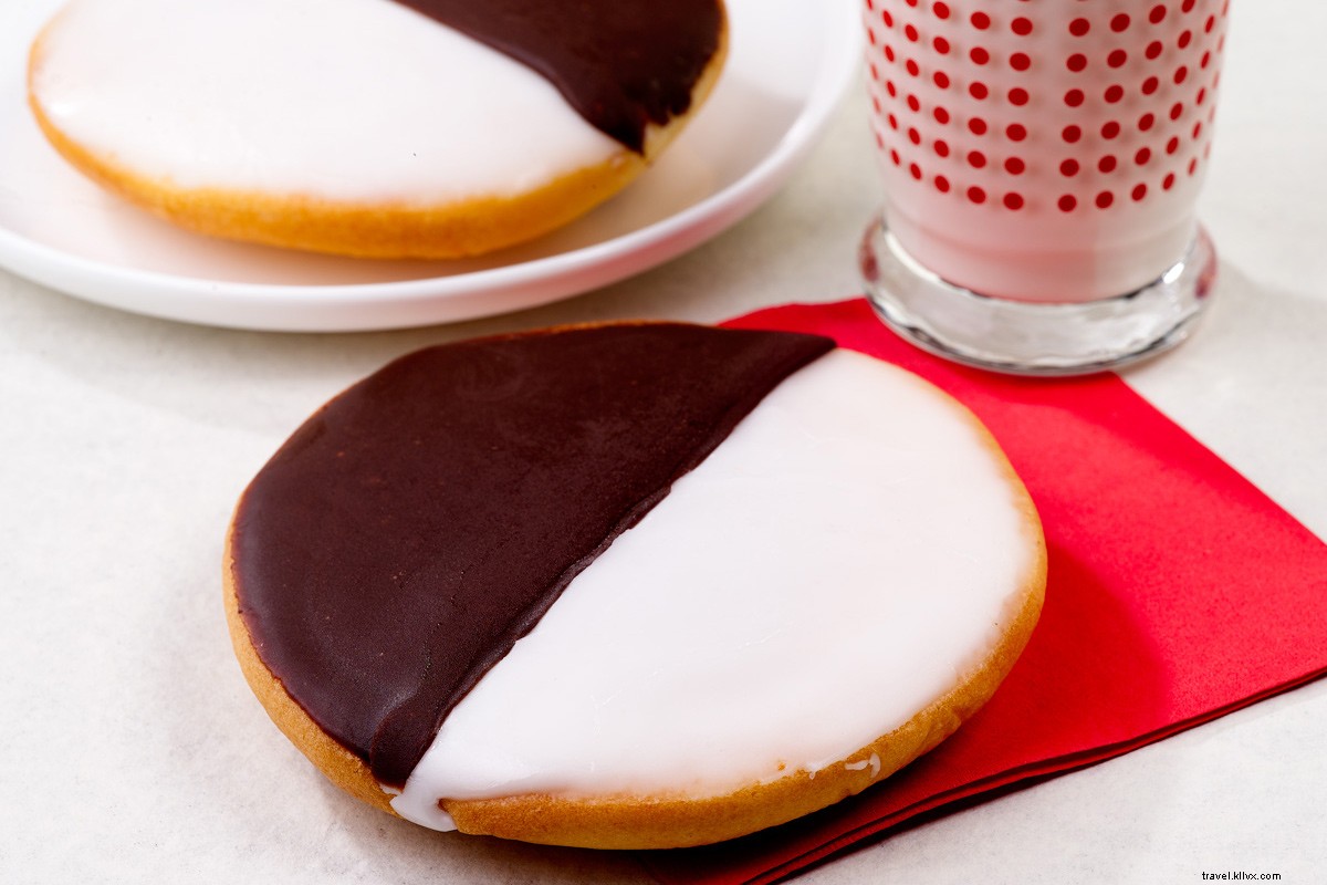 Authentic NYC Pizza & Iconic Eats Delivered: 6 Legendary Institutions via Goldbelly