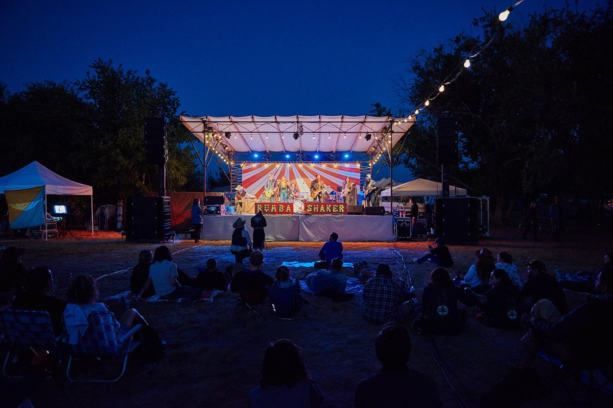 Curated Links We Love: August 20, 2016 Edition