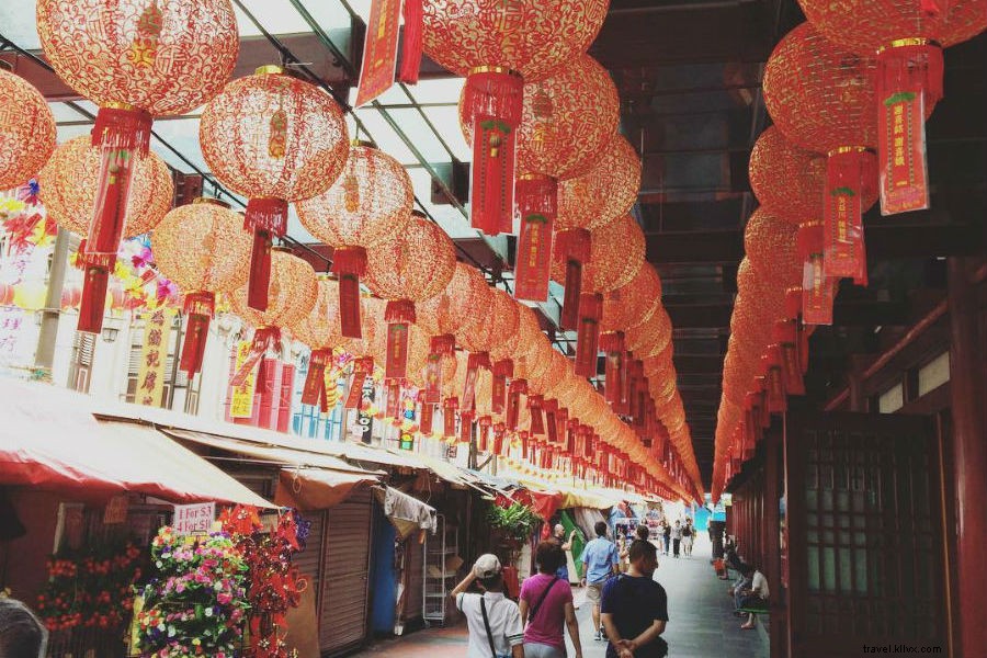 Lunar New Year in Singapore: Live Festivities, Lanterns, and Traditions