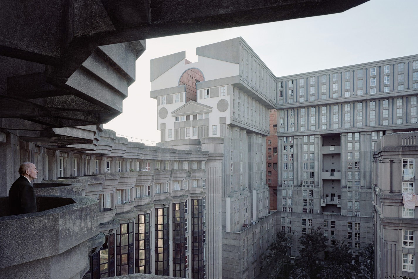 Links We Love: Noisy-le-Grand s Stunning Post-WWII Housing Project (Oct 3, 2015)