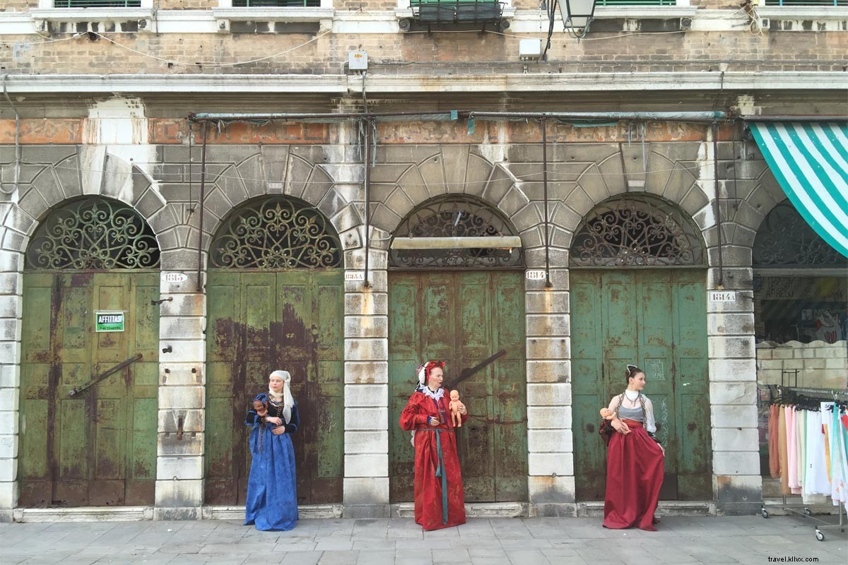 FathomHQ s Top Links: Banksy s Dismaland & More (Aug 22, 2015)