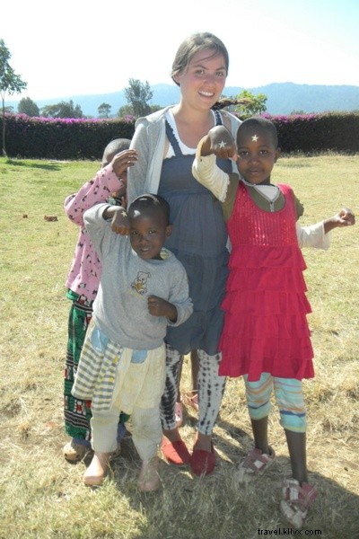 Voluntourism 101: Expert Tips for Meaningful Giving Back