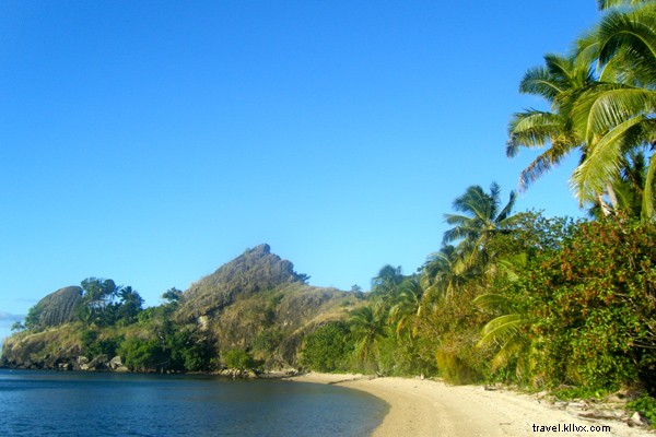 Bridge the Gap Villages: Empowering Fiji s Vorovoro Island with Sustainable Tourism