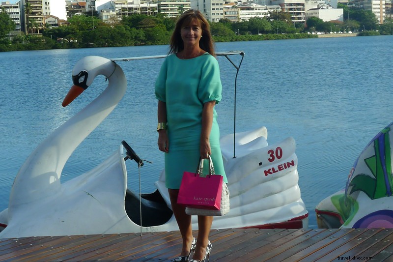 What s in Deborah Lloyd s Bag: Kate Spade New York s President & Creative Director