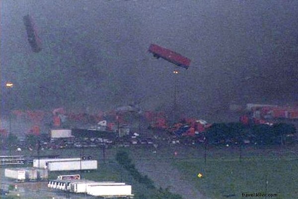 The Tornado Edition: Surviving Unexpected Weather on a Cross-Country Flight