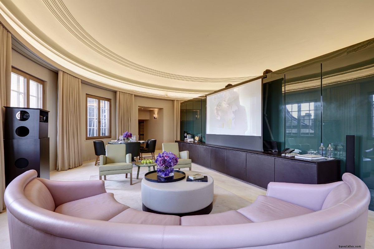 London s Finest Mega-Suites: Luxurious Havens for Royals and Groups
