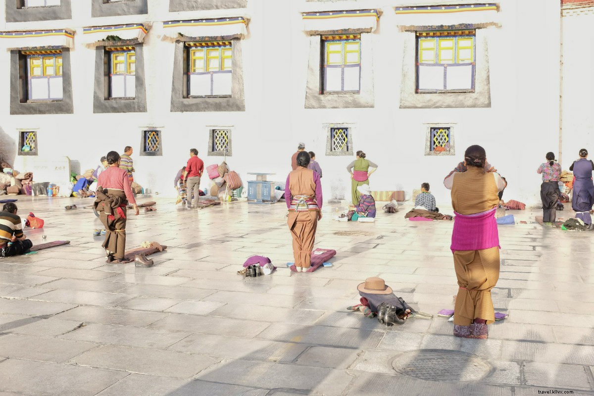 Discover Lhasa: Tibet s Mystical Capital and Land of Gods – Ultimate Travel Guide
