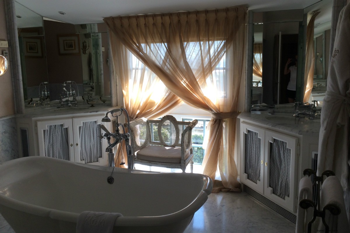 Villa Gallici: Exquisite Luxury in Artistic Aix-en-Provence