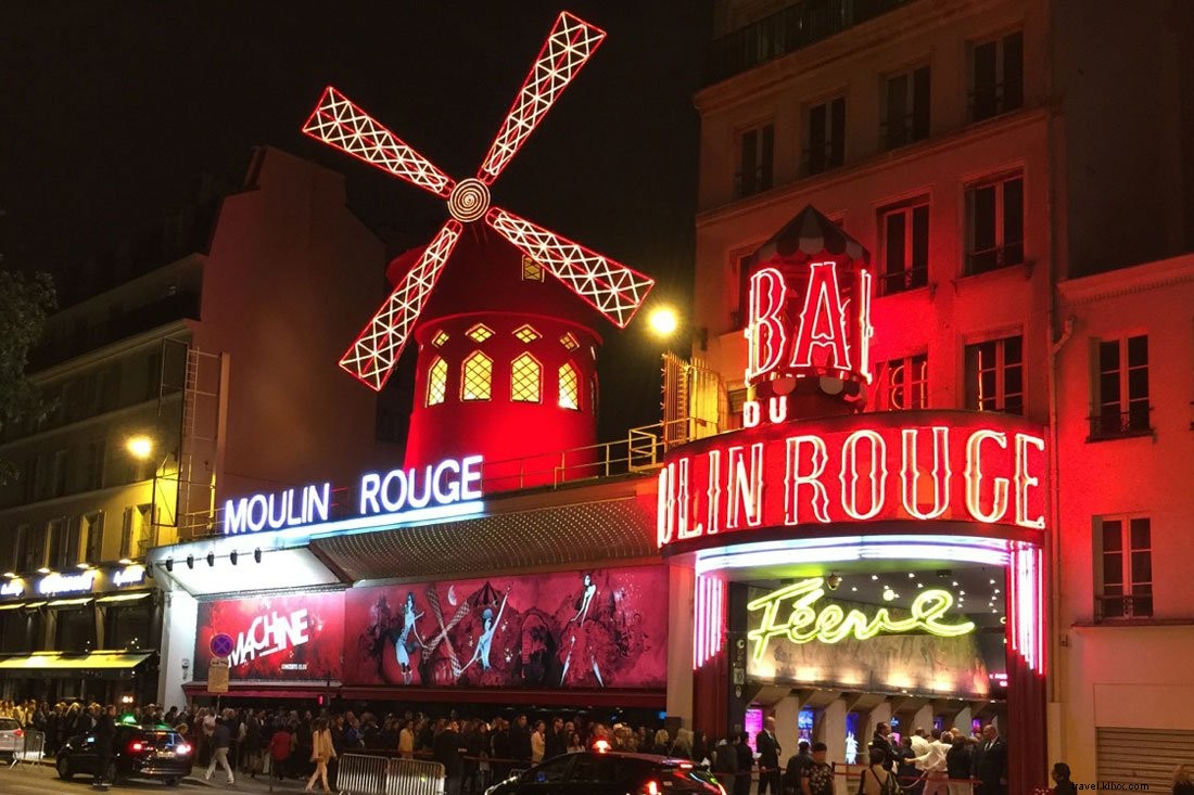 Moulin Rouge Paris: Essential Tips for Champagne, Cabaret Shows, and Nightlife Etiquette
