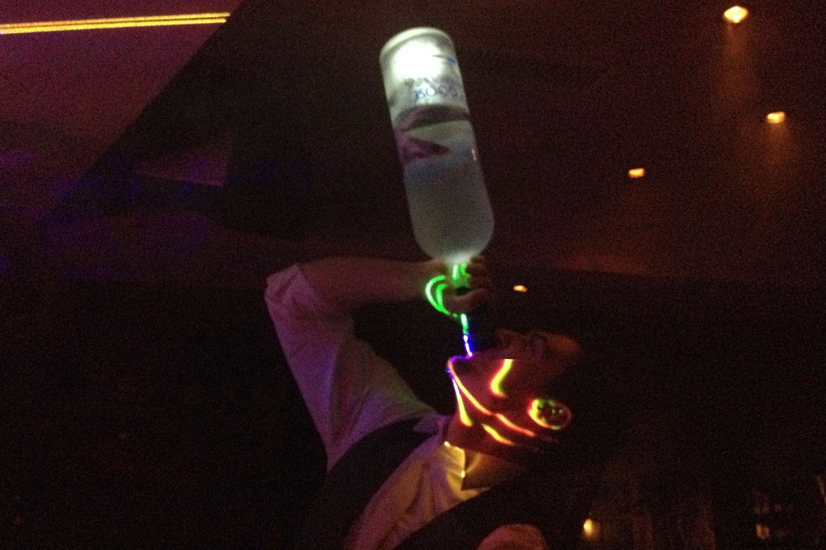 Ultimate Skiing and Après-Ski Guide in St. Anton, Austrian Alps