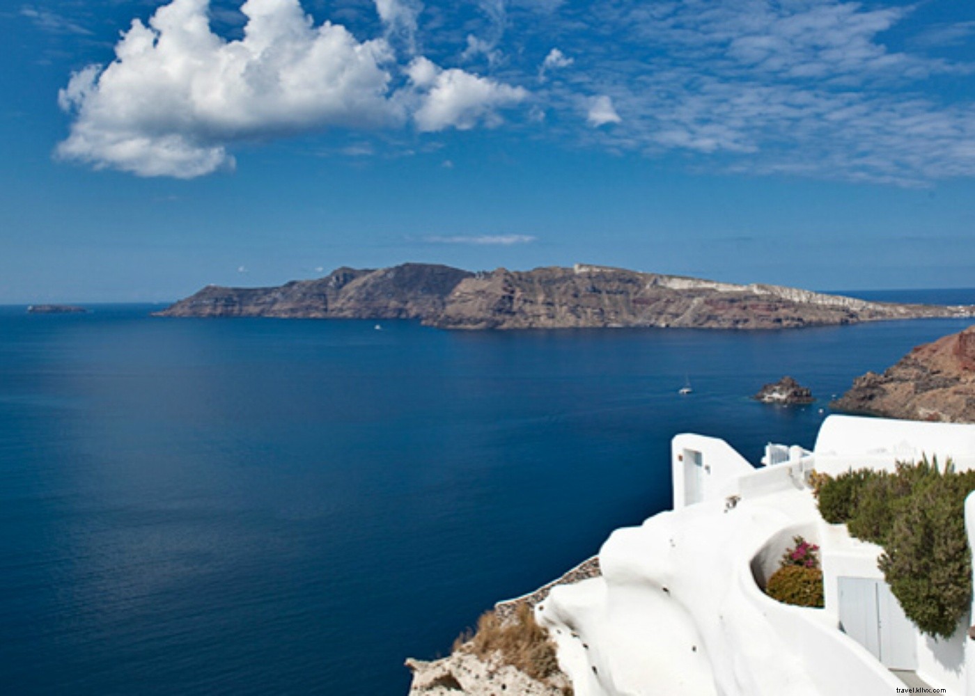 First-Time Greece Getaway: Santorini & Mykonos Summer Highlights