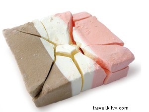 Moon Travel Revolution: Exotic Lunar Landscapes and the Future of Space Vacations