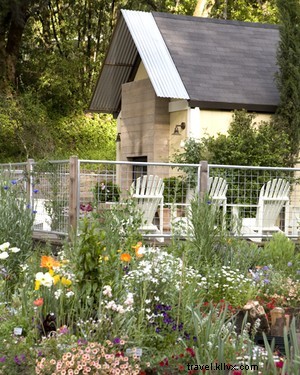 Unwind in Sonoma Serenity: A Luxurious Stay at Farmhouse Inn