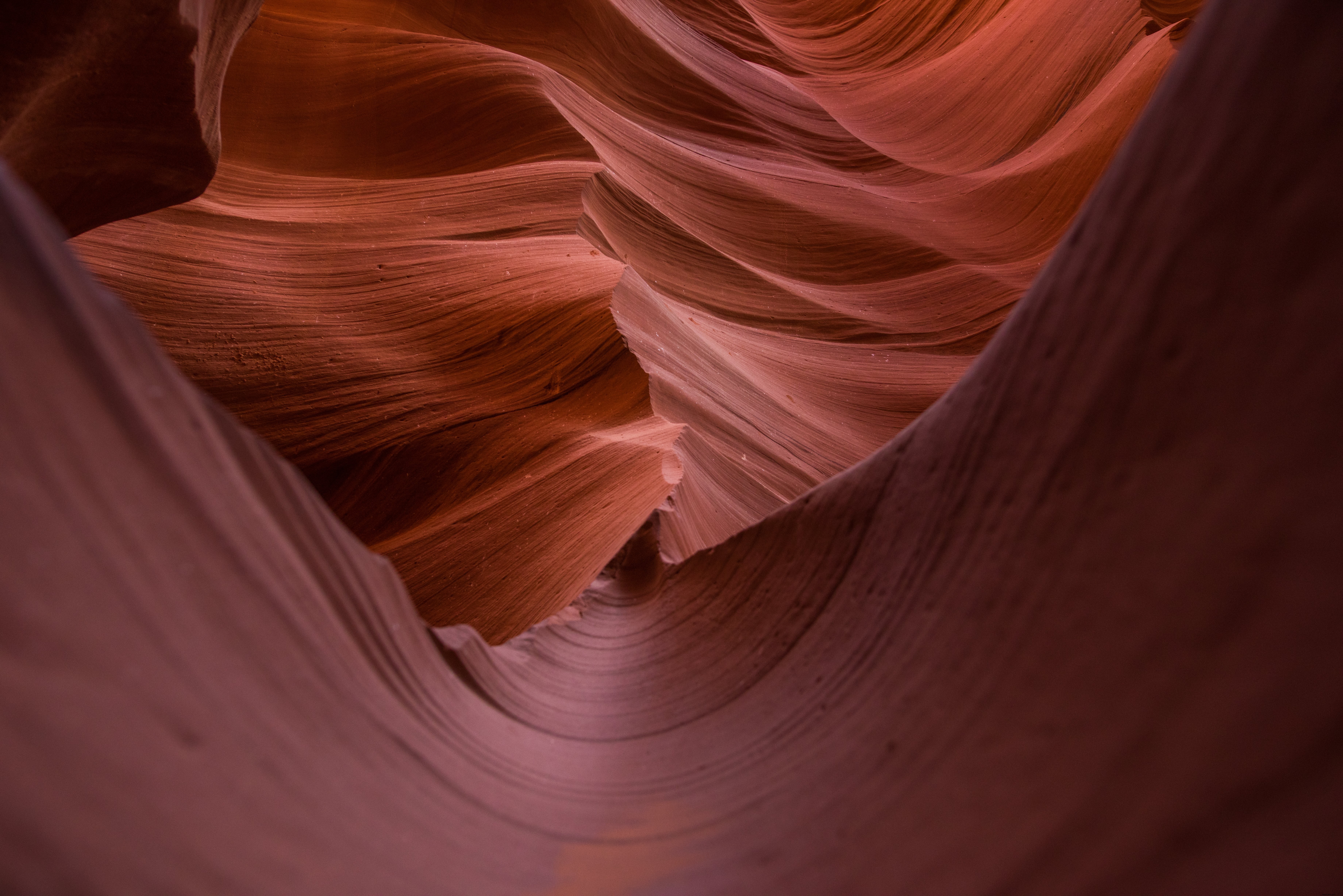 Captivating Sandstone Patterns in Antelope Canyon: Stunning Photography