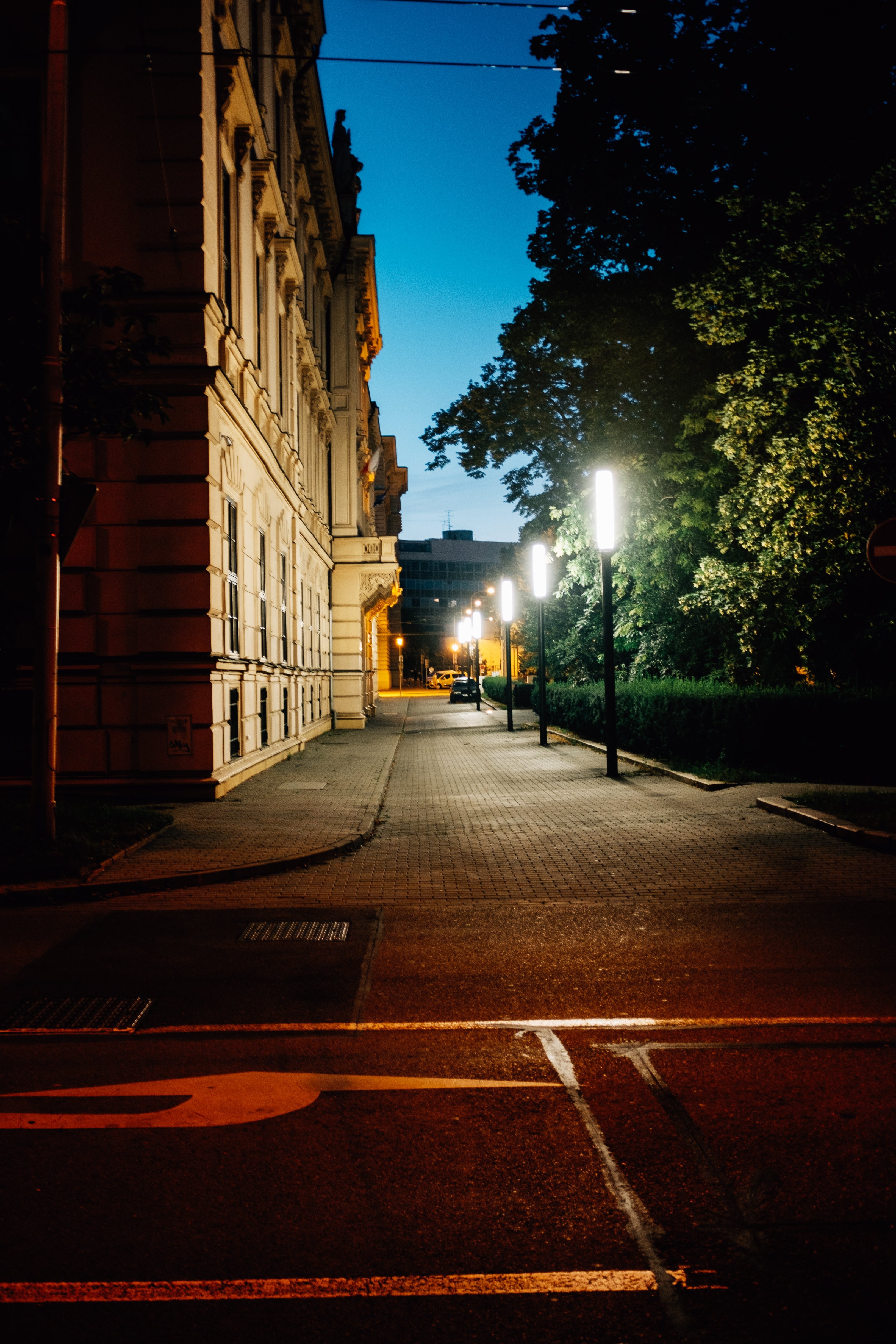 Captivating Narrow Street at Night: Stunning High-Resolution Photo