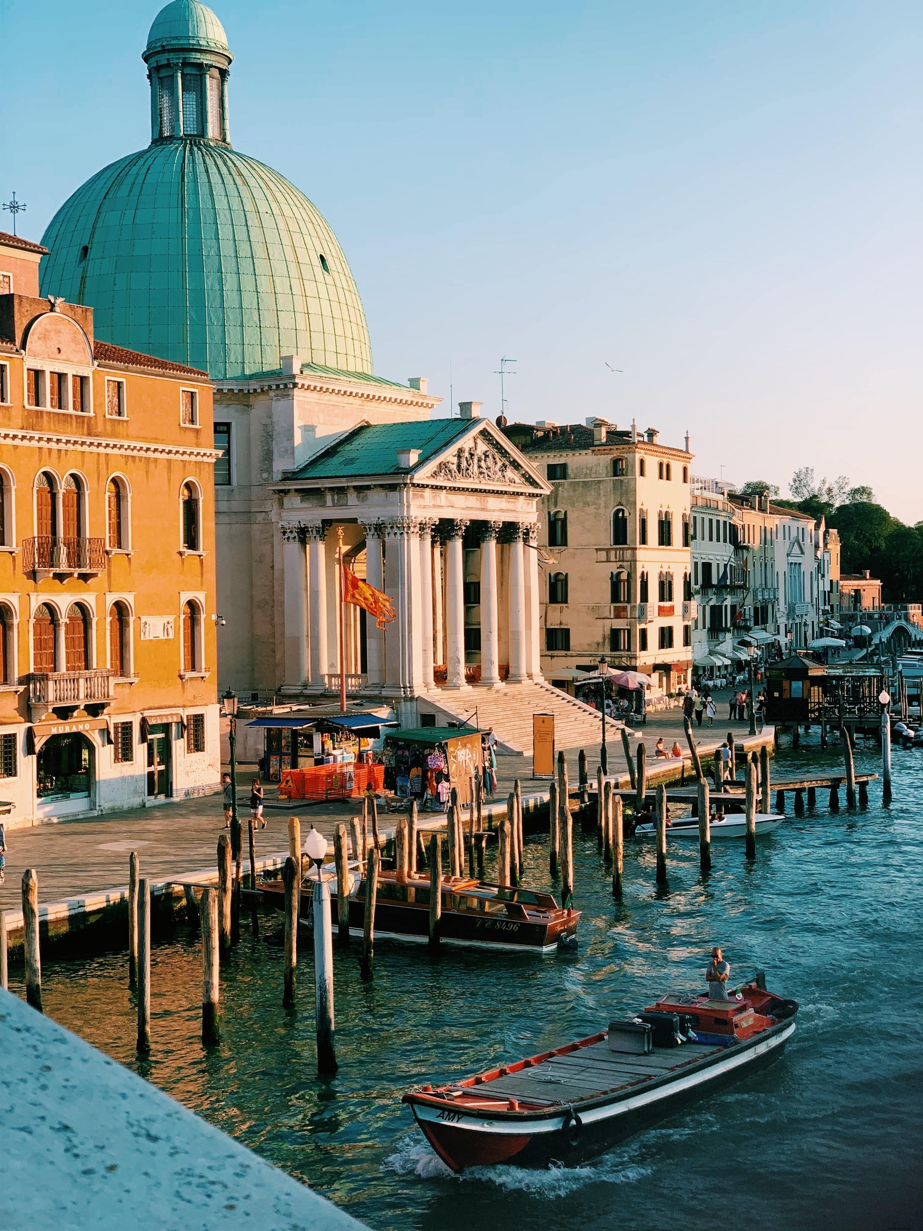Stunning Photo of Palazzo Foscari Contarini in Venice