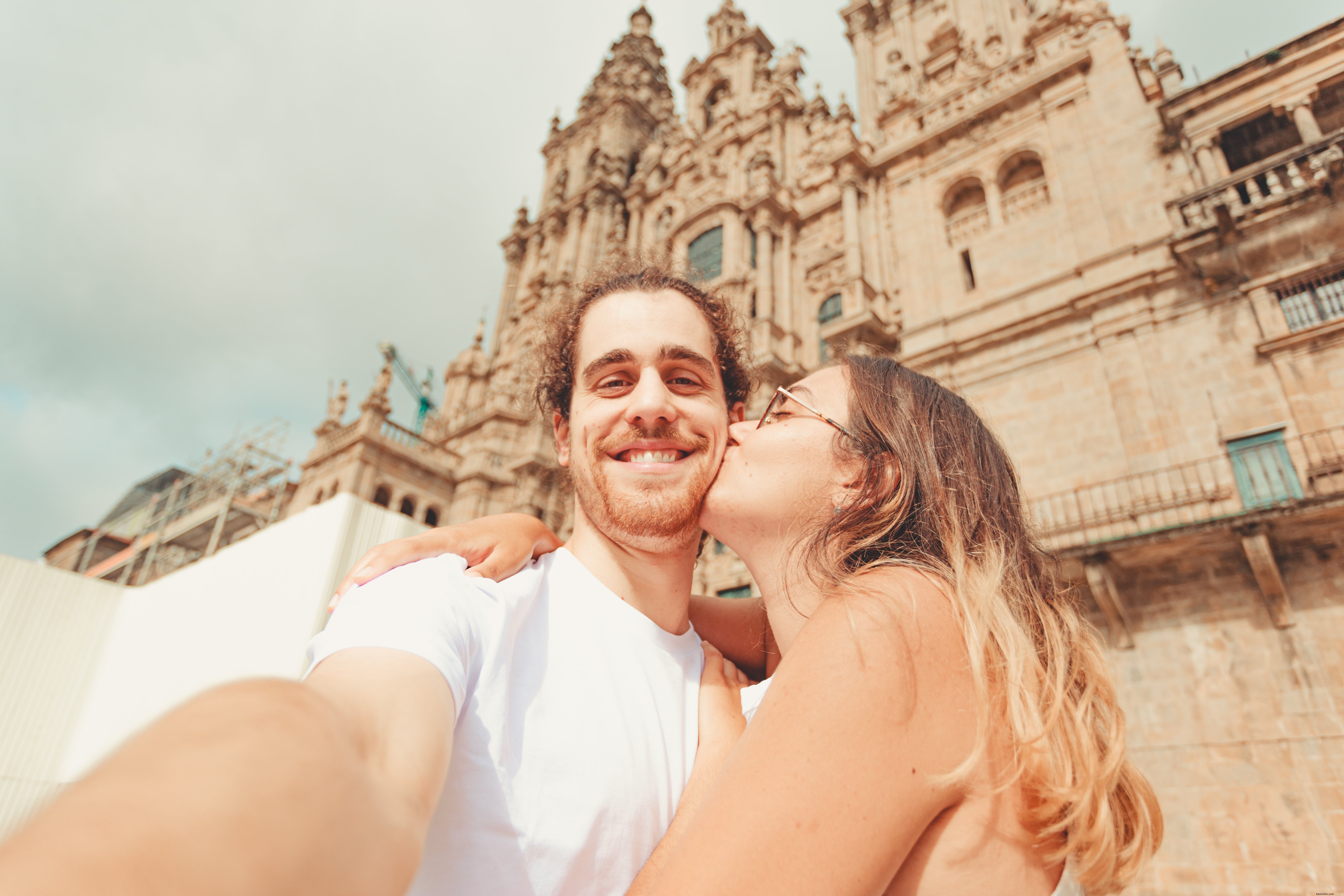 Surprise Cheek Kiss Interrupts Man s Perfect Selfie Moment