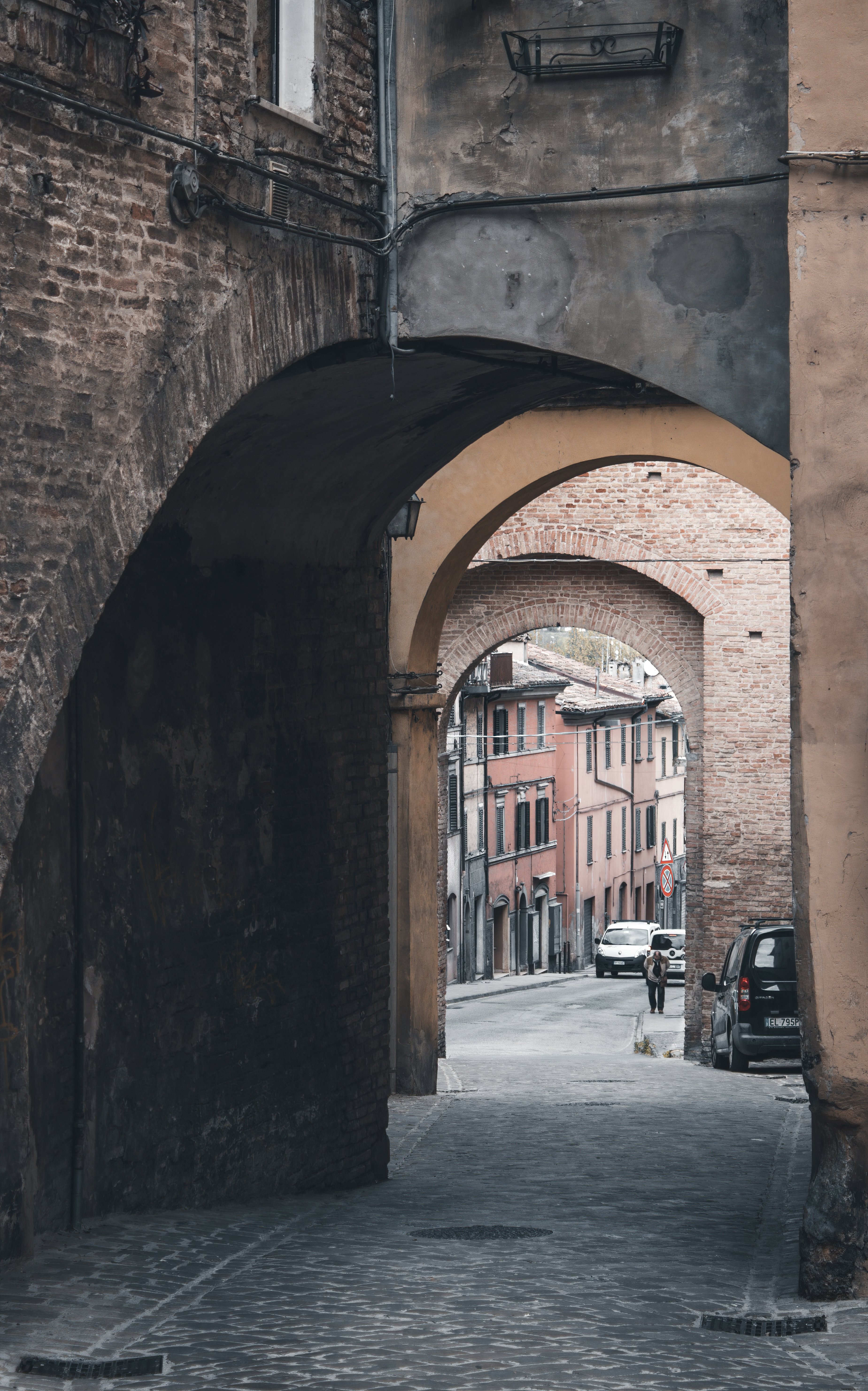 Stunning Cobblestone Street Archway: A Timeless Urban Snapshot