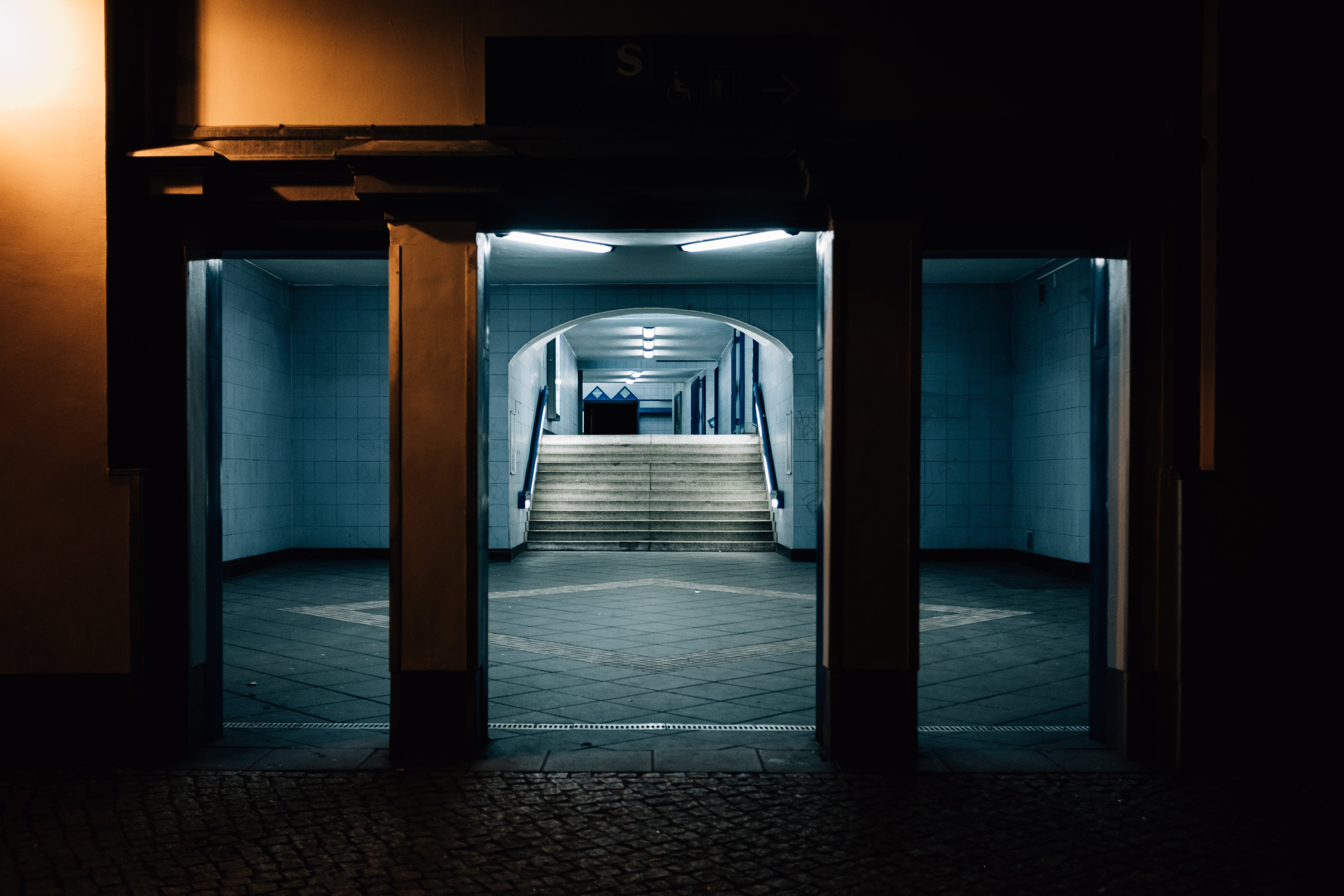 Stunning Image of an Empty Subway Entrance – Urban Architecture in Focus