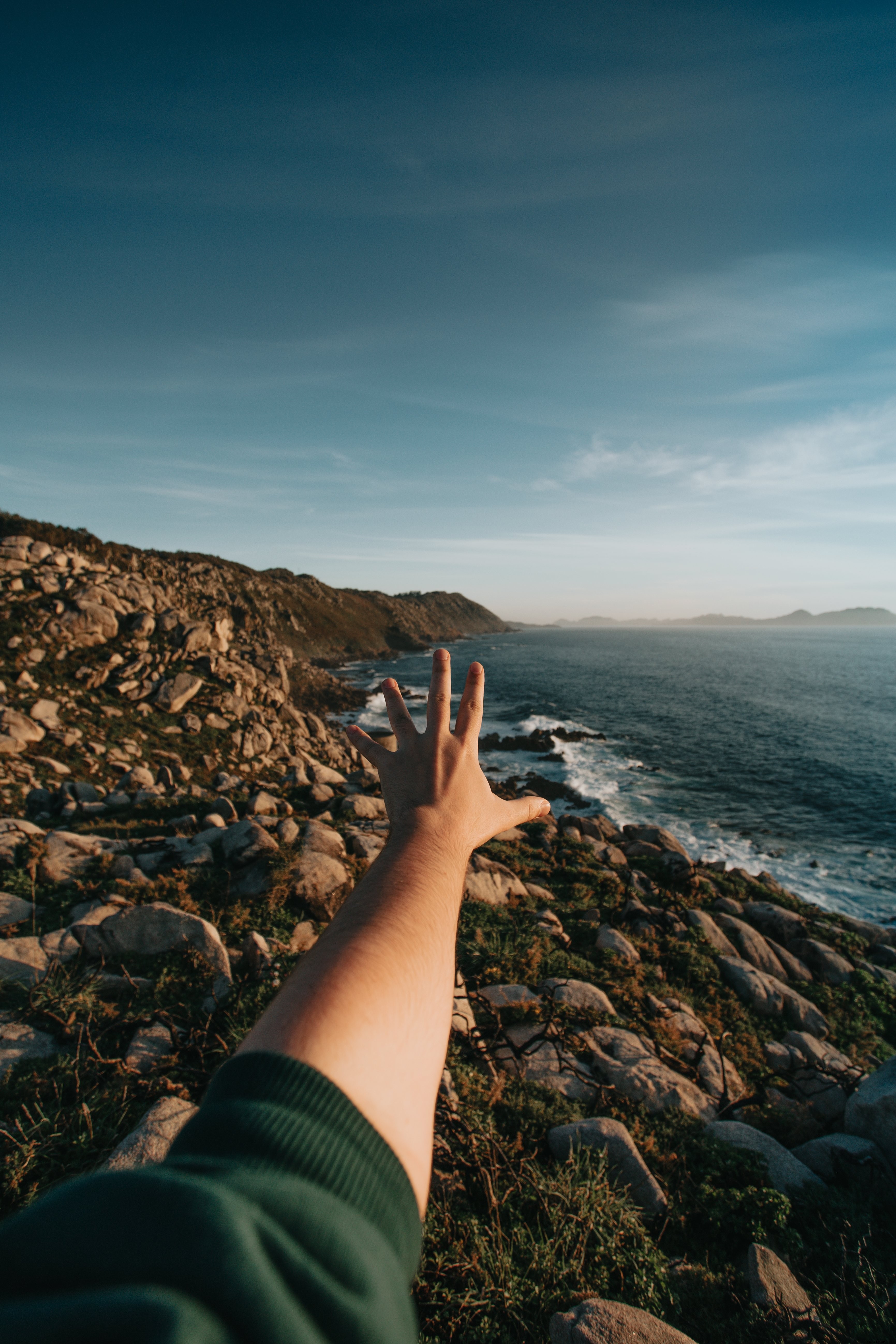Stunning Rocky Shore Landscape with Handful of Nature - Captivating Photo