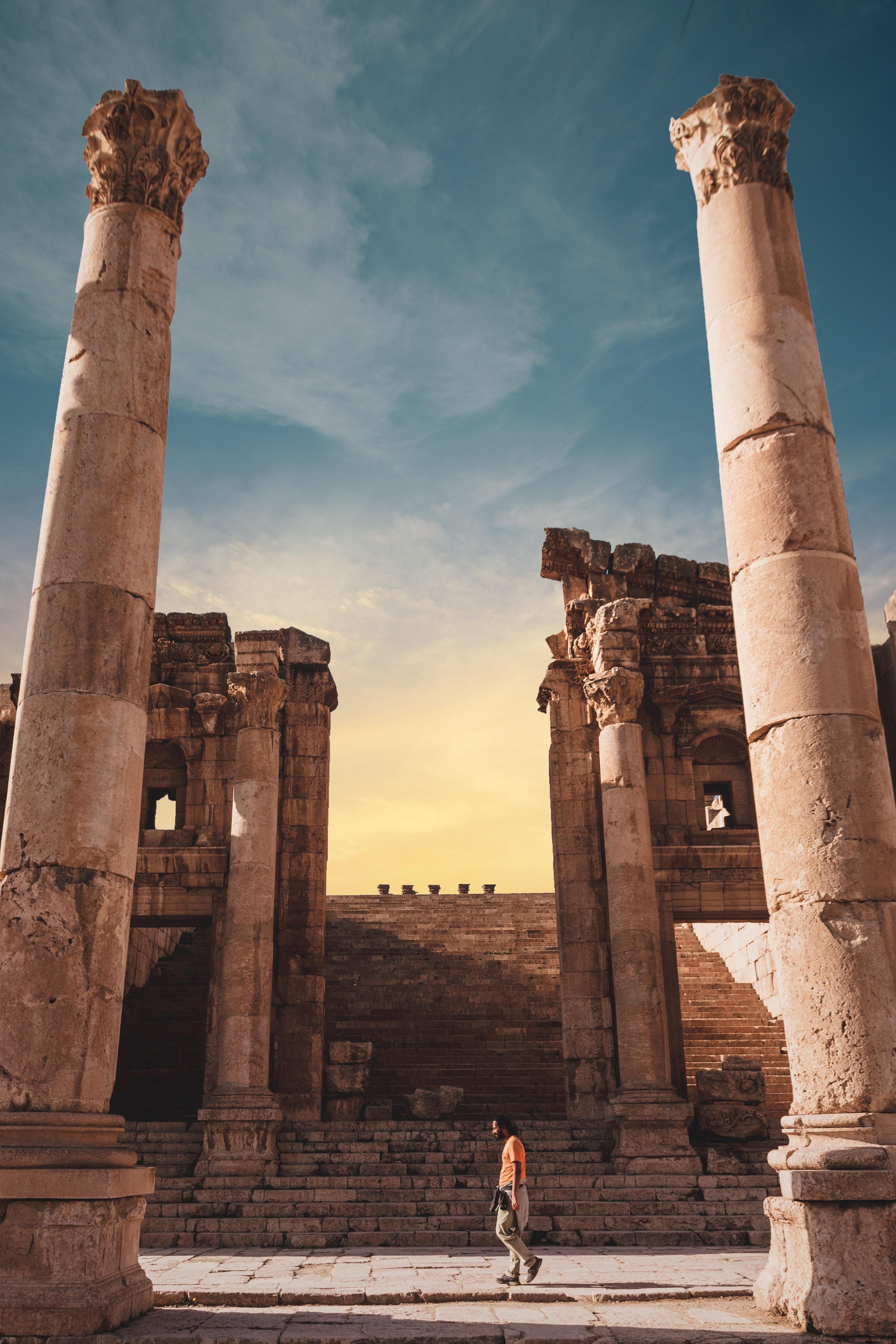 Explore the Majestic Tall Pillars in Jerash Museum Ruins