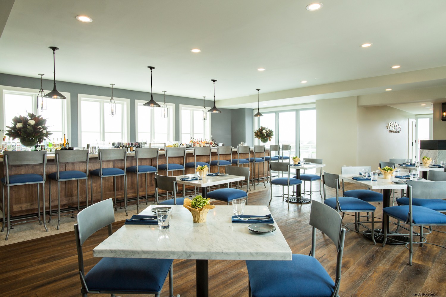 Charleston’s 11 Premier Hotel Bars You Must Visit