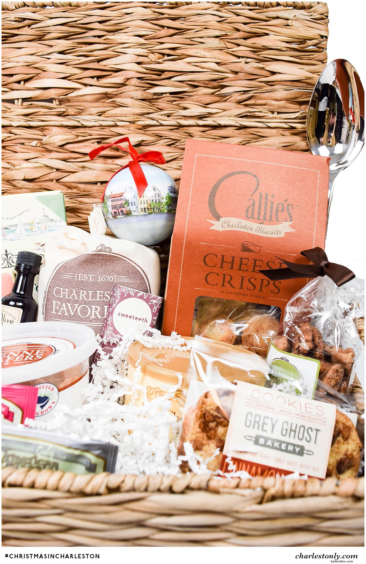 Share Your Holiday Moment & Win a $1,500 Charleston Gift Basket – #ChristmasInCharleston15 Photo Contest