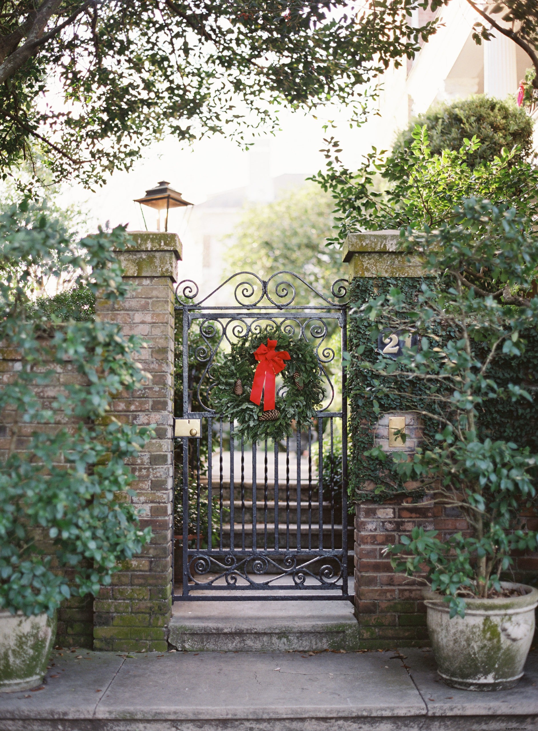 10 Stunning Charleston Christmas Scenes to Inspire Your Holiday Escape
