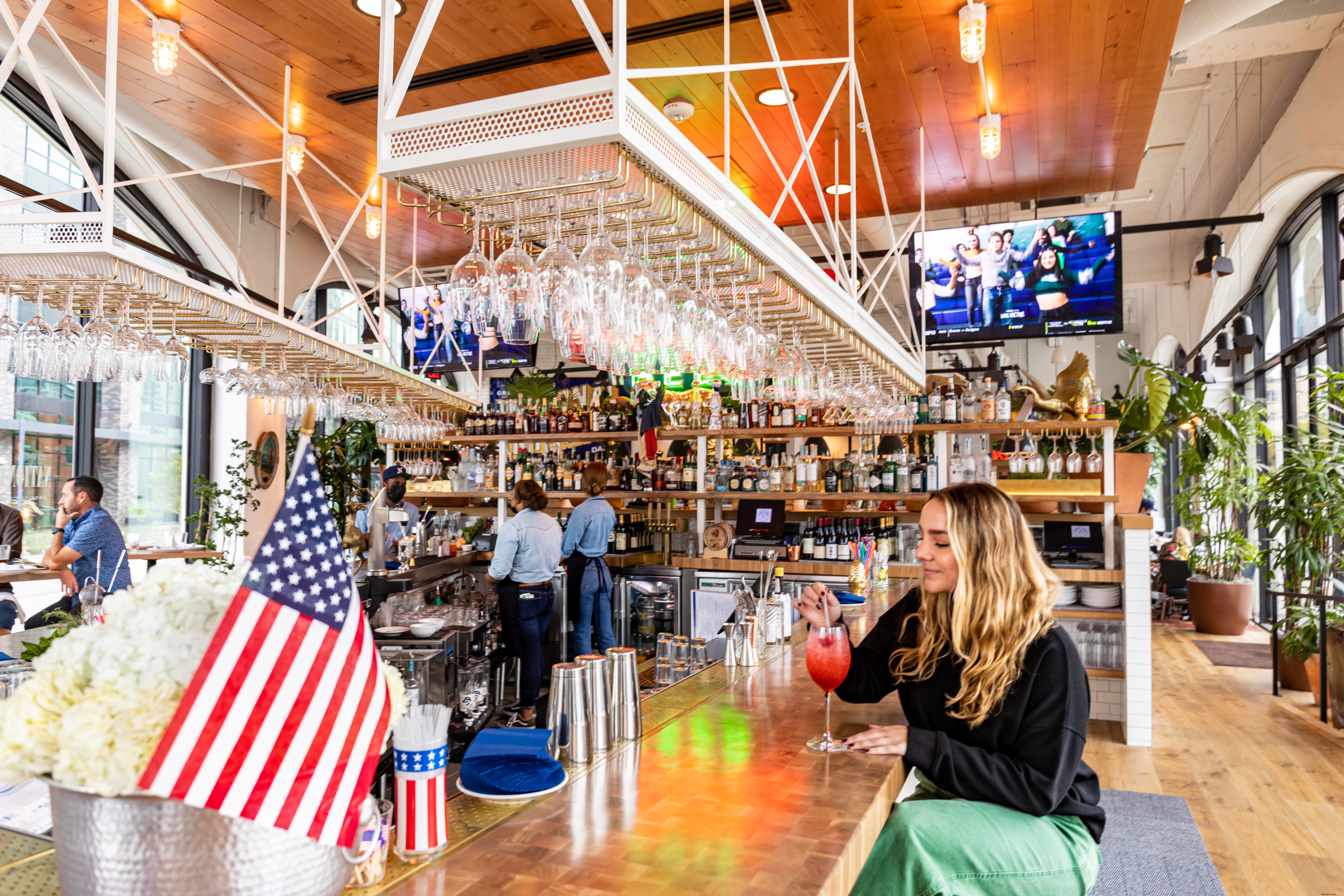 Explore Dallas in November: Food, Events, and Hotel Deals for Fall & Holidays