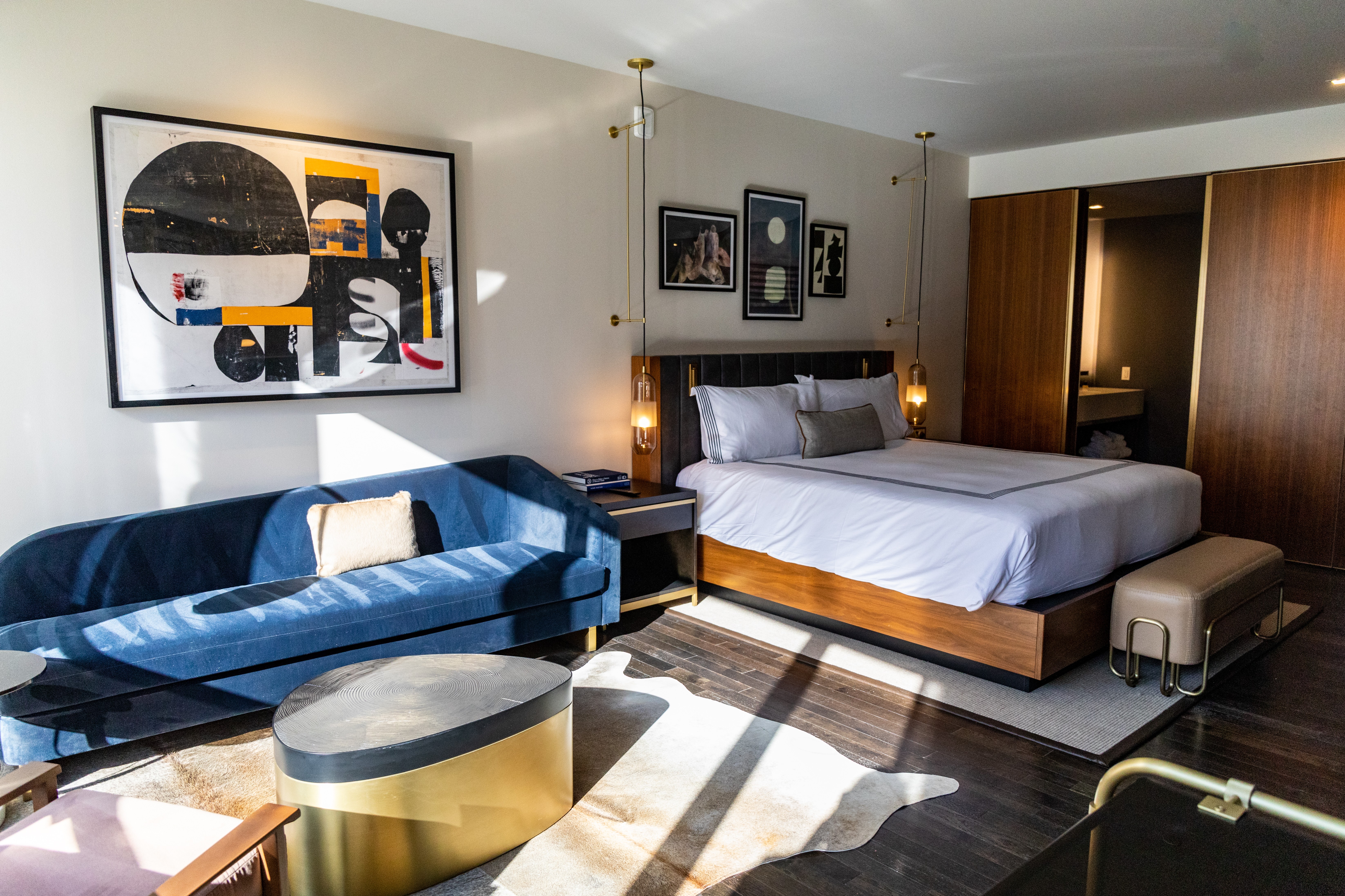 Explore Downtown Dallas: Hotels, Museums, Arts & Nightlife