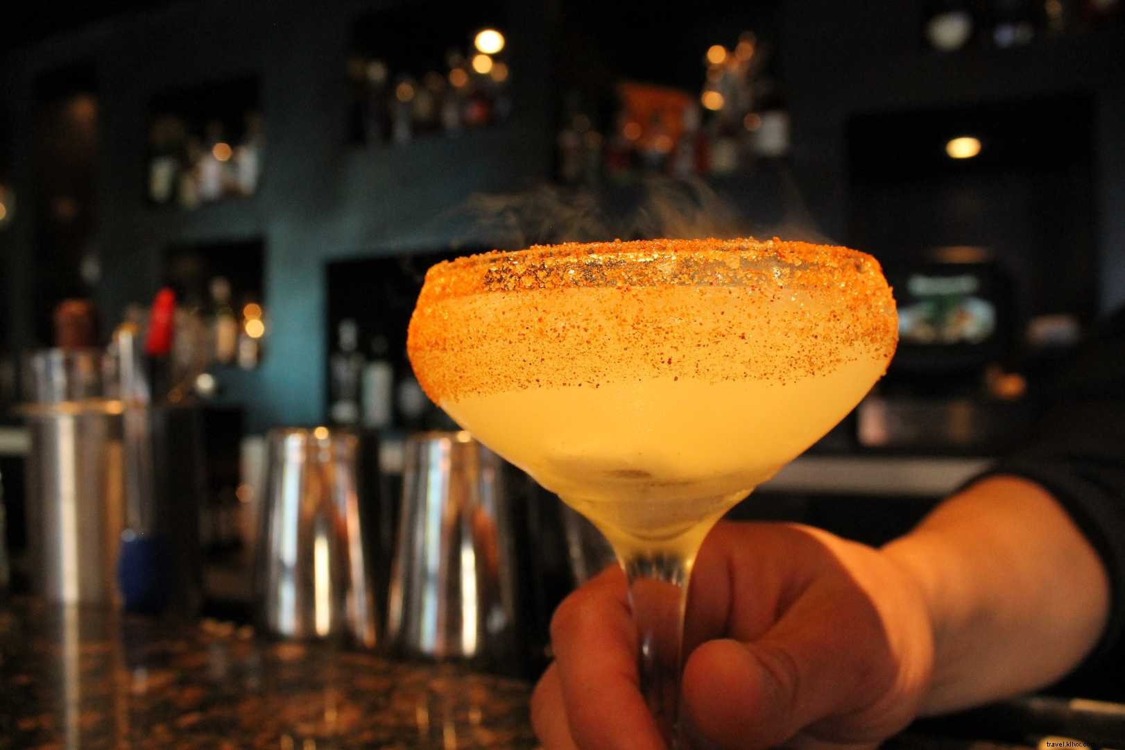 Top 8 Downtown Dallas Happy Hour Spots for Drinks, Food, and City Views