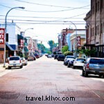 Discover Greenwood: Award‑Winning Restaurants, Historic Howard Avenue, and Blues Heritage