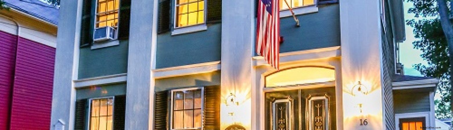 Amelia Payson House – Renovated Historic Salem Retreat