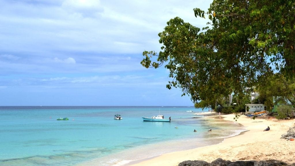 Top 10 Caribbean Beaches & Family‑Friendly Stays