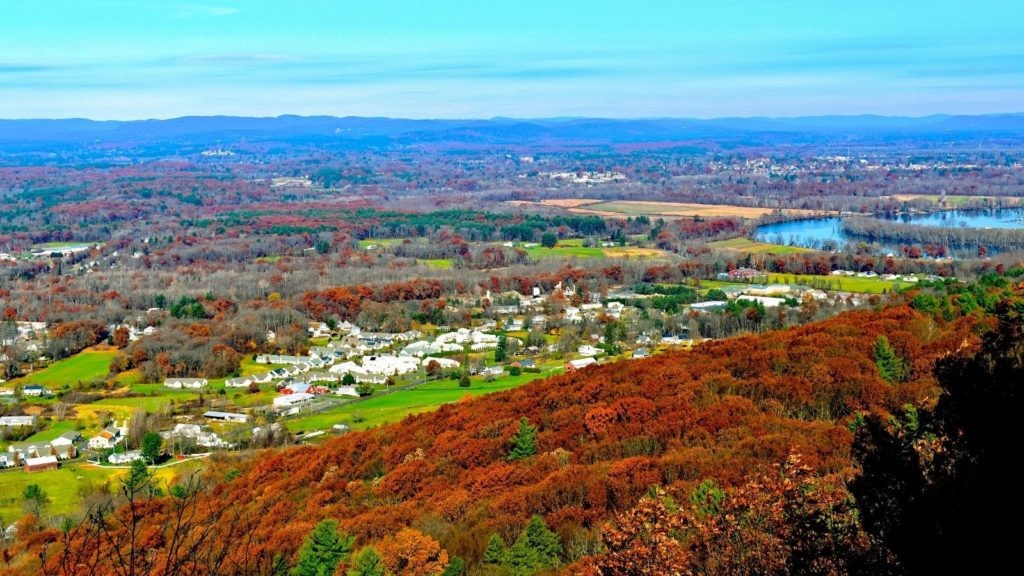 8 Family‑Friendly New England Fall Getaways That Captivate All Ages