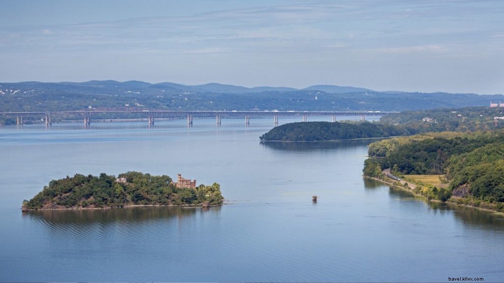 Top 11 Amtrak and Scenic Train Journeys for Family Adventures Across North America