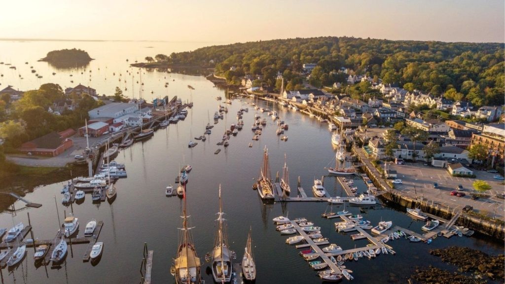 11 Charming New England Seaside Towns for Your Family Vacation