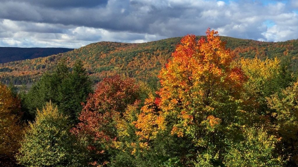 Top 10 New England Towns for Family Fall Getaways