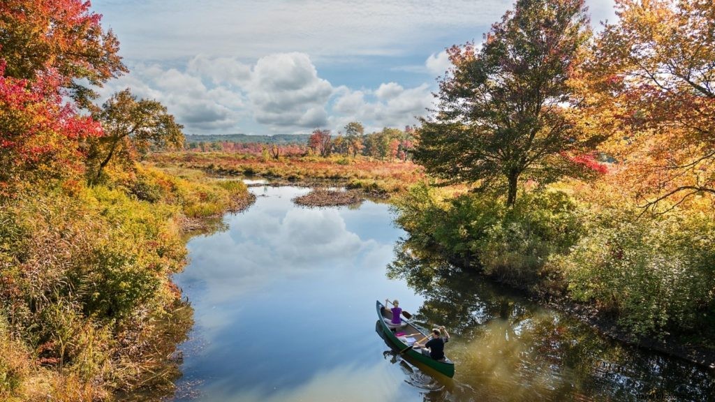 Top 10 New England Towns for Family Fall Getaways