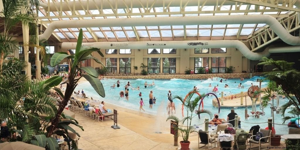 Top 14 Indoor Water Park Resorts in the U.S. – Family‑Friendly Getaways